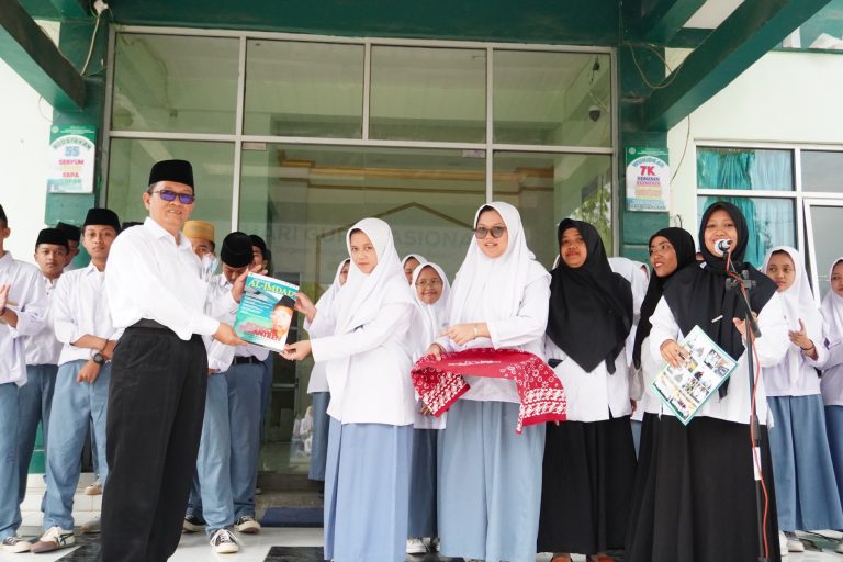 foto launching mjlh size kecil